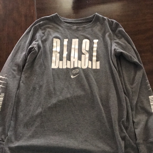 Bundle of 2 long sleeve. - Picture 3 of 5